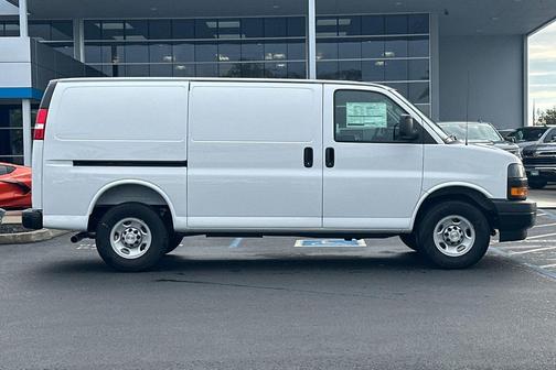 2025 Chevrolet Express 2500 RWD 2500 Regular Wheelbase WT