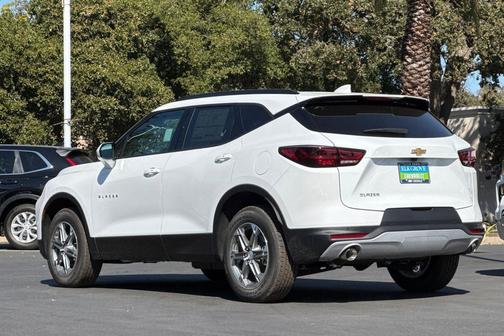 Summit White 2026 Chevrolet Blazer 2LT