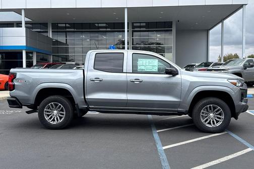 2025 Chevrolet Colorado LT