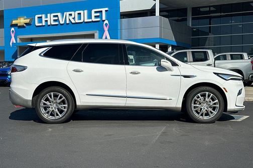 2023 Buick Enclave Essence FWD