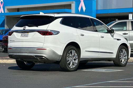 2023 Buick Enclave Essence FWD