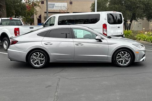 2023 Hyundai SONATA SEL