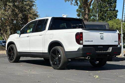2023 Honda Ridgeline Black