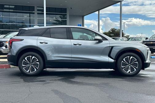 2025 Chevrolet Blazer EV AWD LT