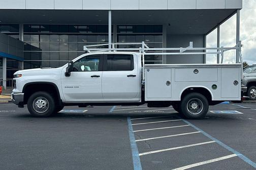 2025 Chevrolet Silverado 3500 WT