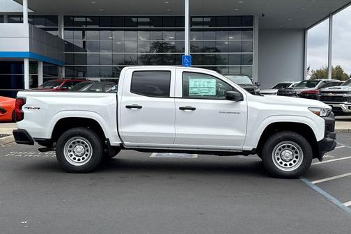 2025 Chevrolet Colorado WT