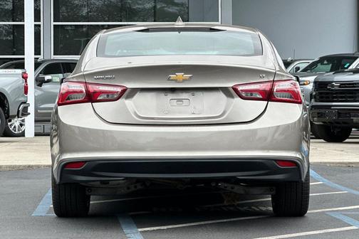 2022 Chevrolet Malibu FWD LT