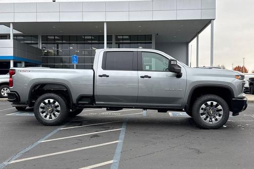 2026 Chevrolet Silverado 2500 Custom