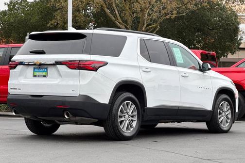 2022 Chevrolet Traverse LT Cloth