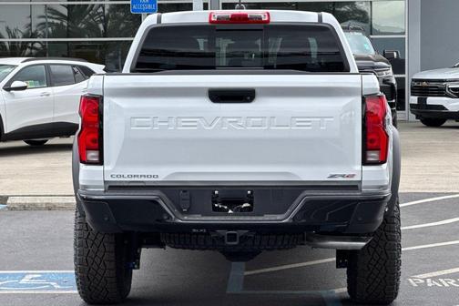 2025 Chevrolet Colorado ZR2