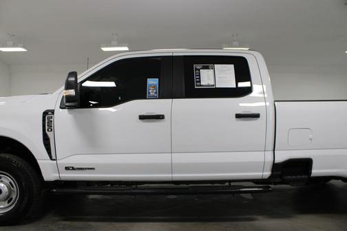 Oxford White 2025 Ford F-250 XL