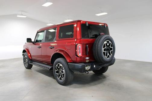 Ruby Red Metallic Tinted Clearcoat 2026 Ford Bronco Outer Banks