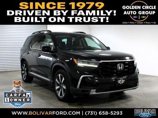 Crystal Black Pearl 2023 Honda Pilot Touring 8-Passenger