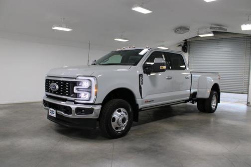 Avalanche 2026 Ford F-350 Lariat