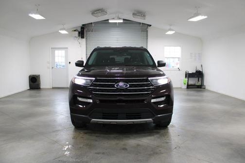 Jewel Red Metallic Tinted Clearcoat 2023 Ford Explorer XLT