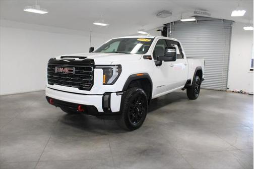 2024 GMC Sierra 2500 AT4