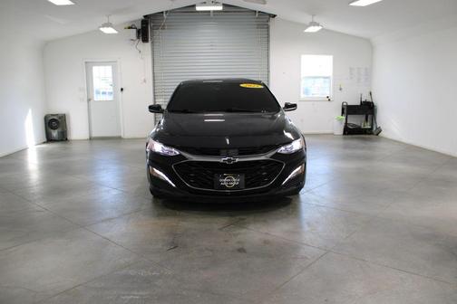 Mosaic Black Metallic 2025 Chevrolet Malibu LT