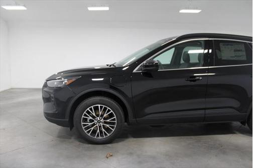 2025 Ford Escape PHEV SE