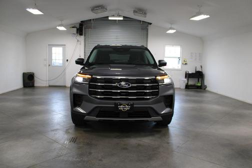 Carbonized Gray Metallic 2026 Ford Explorer Active