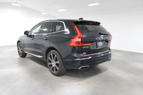 Onyx Black Metallic 2019 Volvo XC60 T5 Inscription