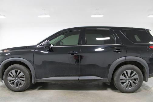 2024 Nissan Pathfinder S