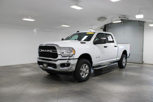 Bright White Clearcoat 2024 RAM 2500 Big Horn