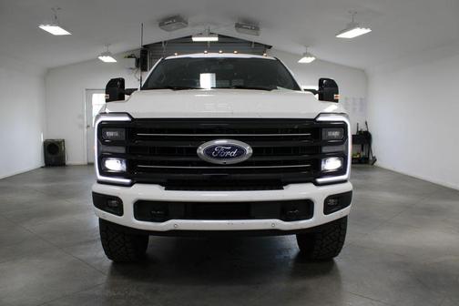 2025 Ford F-250 Platinum