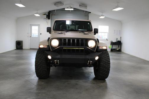 Silver Zynith Clearcoat 2022 Jeep Gladiator Overland