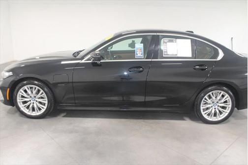 2024 BMW 330e iPerformance