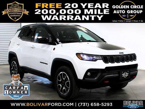 Bright White Clearcoat 2025 Jeep Compass Trailhawk