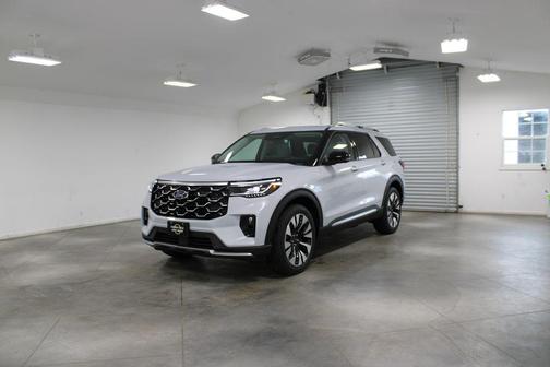 Space White Metallic 2026 Ford Explorer Platinum