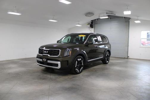 Dark Moss 2025 Kia Telluride S