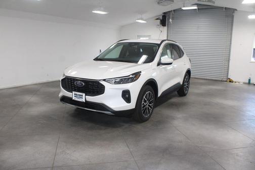 2025 Ford Escape PHEV SE