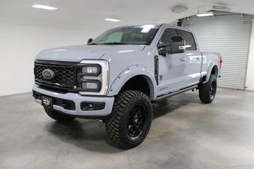 Glacier Gray Metallic Tri-Coat 2026 Ford F-250 Lariat