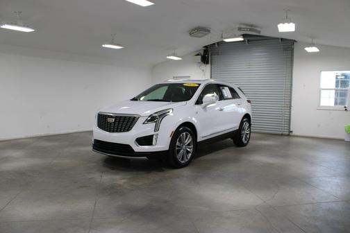 Crystal White Tricoat 2024 Cadillac XT5 Premium Luxury