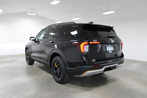 Agate Black Metallic 2026 Ford Explorer Tremor