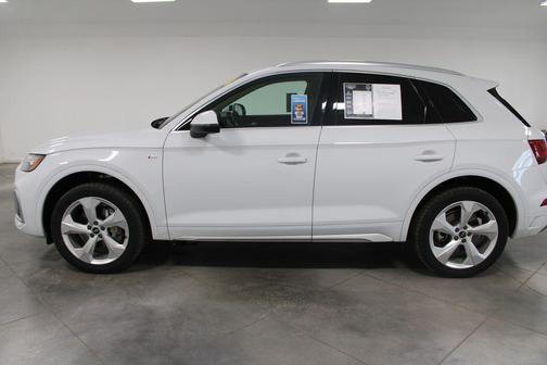 2022 Audi Q5 45 S line Premium Plus