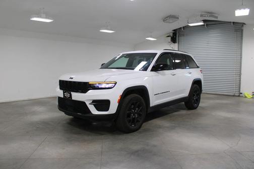 2024 Jeep Grand Cherokee Altitude