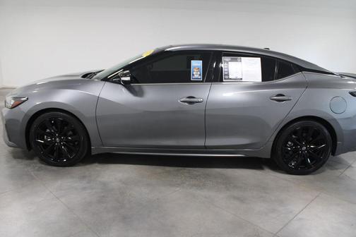 2023 Nissan Maxima SR