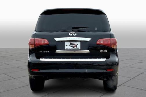 Photo 4 of 30 of 2016 INFINITI QX80 Base