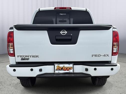 Glacier White 2015 Nissan Frontier PRO-4X