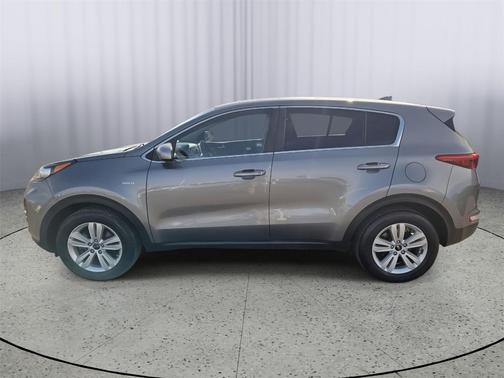 Mineral Silver 2018 Kia Sportage LX