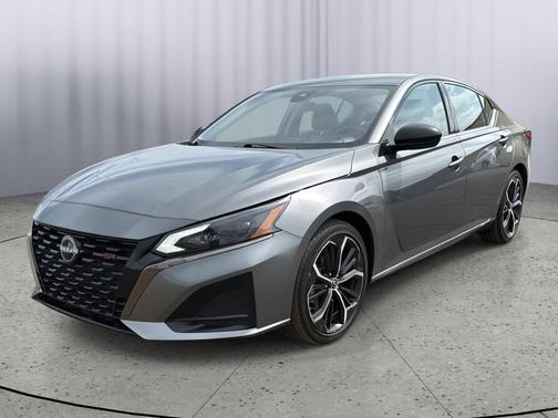 Gun Metallic 2024 Nissan Altima SR FWD