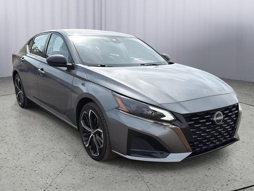 Gun Metallic 2024 Nissan Altima SR FWD