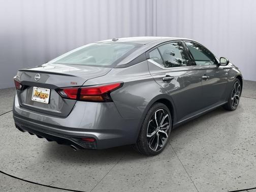 Gun Metallic 2024 Nissan Altima SR FWD
