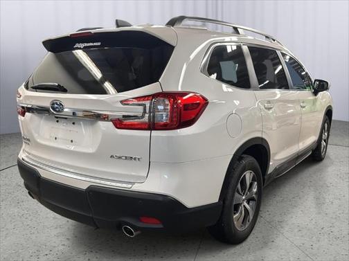 2024 Subaru Ascent Premium 8-Passenger