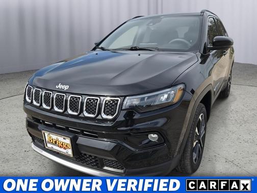 Diamond Black Crystal Pearlcoat 2023 Jeep Compass Limited
