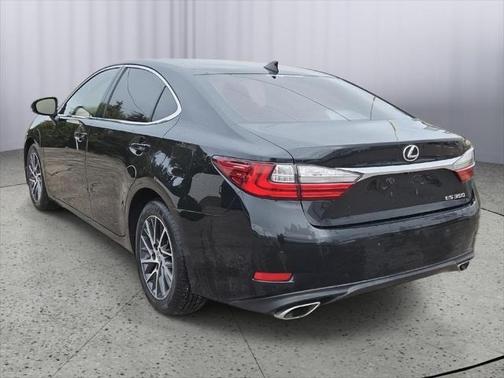 2017 Lexus ES 350 Base
