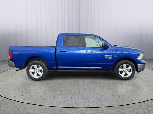 2019 RAM 1500 SLT