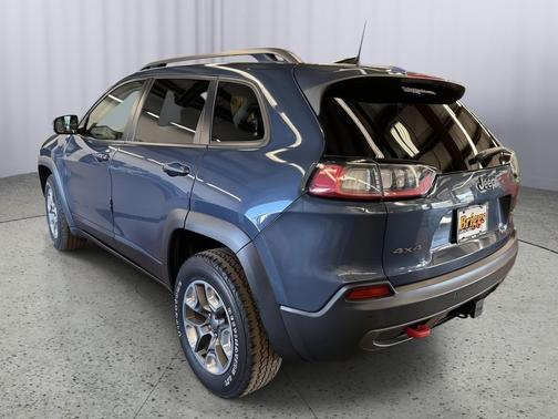 Blue Shade Pearlcoat 2019 Jeep Cherokee Trailhawk